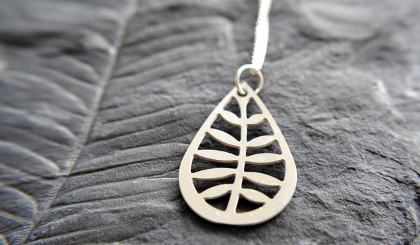 Leafy Pendant in stainless steel